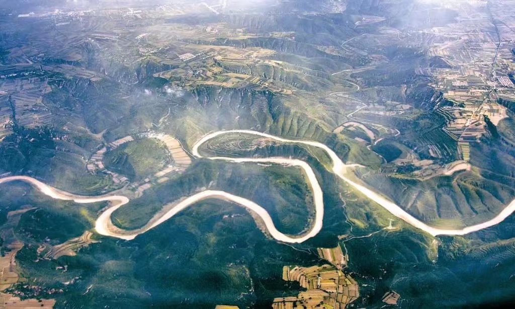 《人民日報》整版報道｜推進泥沙治理 開展科學調度 黃河實現連續二十三年不斷流